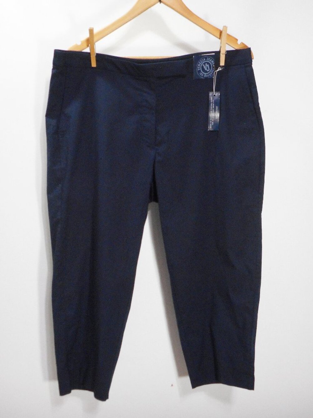 NWT Venezia Women's Size 16 Capri Pants Lane Bryant Stretch Navy Office Career